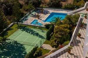 Sea House Apartment - Private Condo with 4 Pools, Jacuzzi & Tennis Court