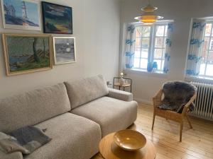 Apartment in family-owned, historic Manor