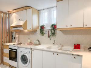 Dimitra - Stone House & Garden