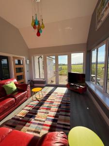 Gellyburn Cottage a Modern Farm Cottage with Countryside Views