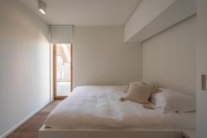 Stylish Apartment with Sunny Terrace in the Heart of Knokke - parking Included