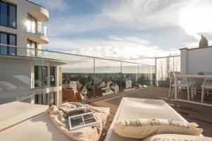 Stylish Apartment with Sunny Terrace in the Heart of Knokke - parking Included
