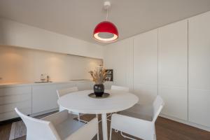 Stylish Apartment with Sunny Terrace in the Heart of Knokke - parking Included