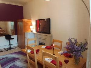 2 Bedroom Exec Suite-Sleeps 7-Pets-Parking-Wifi