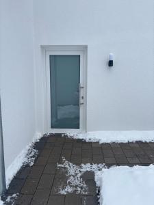 Zentrale Wohnung mit eigenem Eingang und Stellplatz