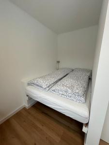 Zentrale Wohnung mit eigenem Eingang und Stellplatz