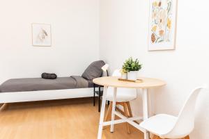 CosyHomes24 - TOP traffic connection and balcony - UN02a