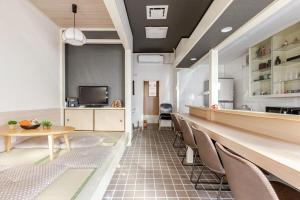 Stylish Bar and Spacious Kitchen ,79 sqm Entire House , Easy Access to Haneda , Up to 10 Guests