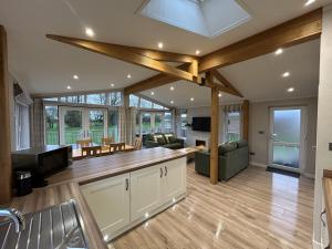 Primrose 2 bed - Violet