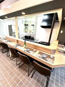 Stylish Bar and Spacious Kitchen ,79 sqm Entire House , Easy Access to Haneda , Up to 10 Guests
