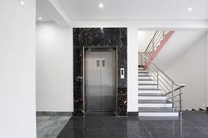 FabHotel Golden Suites Near Puri Beach