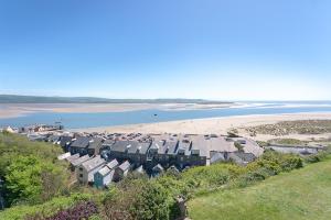 3 Bed in Aberdyfi oc-dy024