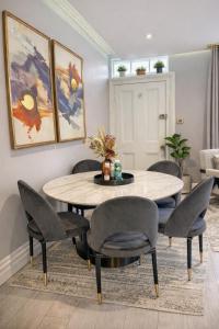 Stunning 2BR in the heart of chelsea