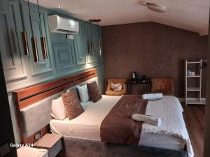 The İstanbul Levent Çakra Palace