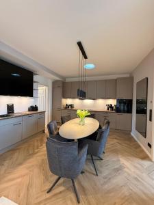 The Summit Suite I Meissen