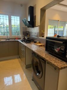 Maison indépendante à Tunis Cité El Wahat LAouina