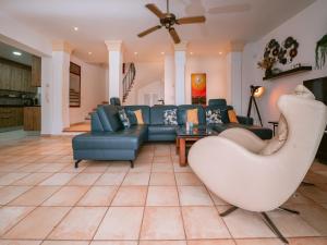 Villa in Cala Llonga near Beach & Ferry Port