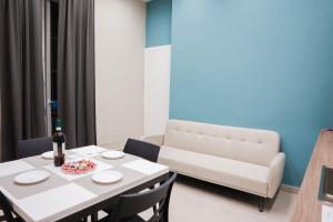 SAN GREGORIO ARMENO ! Family Suite di Lusso in Palazzo Storico con Cucina