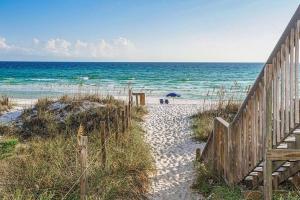 Magnolia View* 0.7 miles to the beach monthly disc