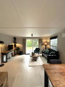 Boshuisje met airco! 2 slk 3 bedden