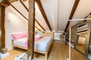 CDSR215 - Amplio y Luminoso Dúplex con Terraza en Madrid - Alquiler temporal