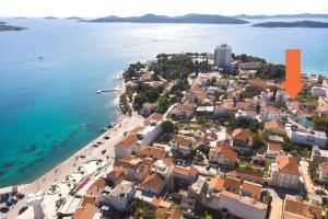 Apartment and Rooms Mrkovic- Steps to Beach&Center