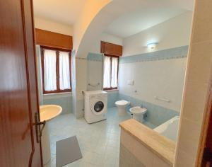 A CASA DI LUCIO APARTMENT - Bright & spacious apartment, seaside residential area near the Nettuno city centre, close to Sea, Train&Bus Station