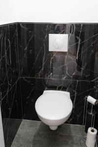 Villa 5 étoiles avec piscine chauffée, pétanque et plage à 850 m