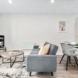 Stylish 2 Bed Apartment - Smart TV - WIFI - Jewellery Quarter 3AH