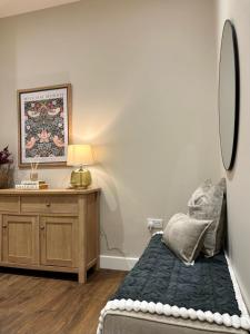 Boutique Southampton City Centre Retreat, Sleeps up to 4 & Free Allocated Parking!