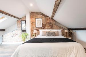 Chic 2BR Near Uni & LGI - Sleeps 5