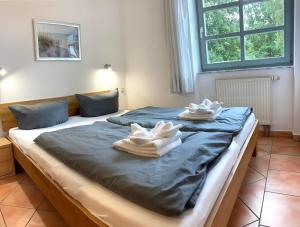 Ferienhaus Südstrand mit Blick bis zur Ostsee, inkl Schwimmbadnutzung und Sauna