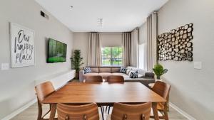 4 Bd 3 Ba Villas At Seven Dwarfs Lane 23-102