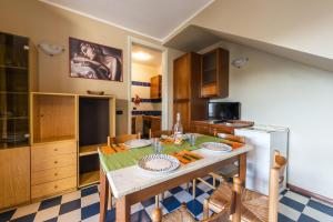 Charming townhouse with a shared pool and garden