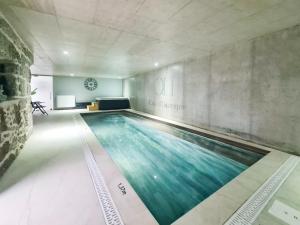 Casa dHenrique Retreat Pool and Spa