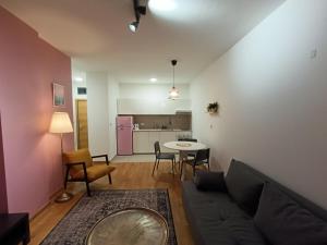 KEJ Garden apartment-Free private parking-Fast Wi-Fi