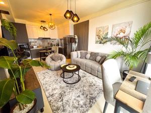 LuxurySkyline 1BR Walk to GTC Mall & Nightlife