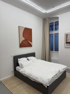 2 BR, central, calm and modern Berlin getaway