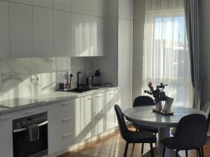 SV apartment self check in free parking