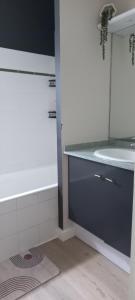 Maison familiale cosy entre pinède et océan Parking privé et pistes cyclables