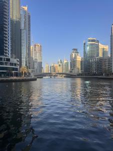 Modern 1BR Marina 3mins walk to JBR Beach & Tram