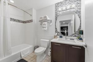 Orlando Getaway with Pool View Balcony