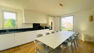 Duplex neuf centre ville, à 5 minutes de la plage!