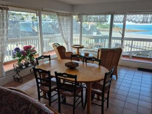 comfortable apartment with sea and beach view