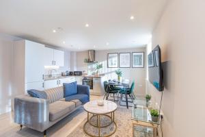 Chic 2-Bed City Centre Apartment - Sofa Bed