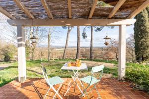 Elegant Villa with Pool Garden & Refined Comfort