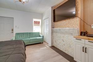 Historic Hinton Gem: Walkable Luxury Near Dtwn!
