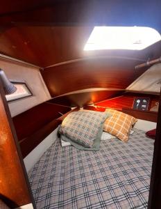 Nuit insolite à bord dun voilier