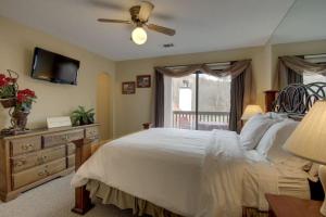 Rivers Edge Condo 902