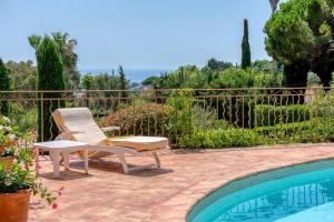 Villa au calme jardin piscine proche mer et centre ville